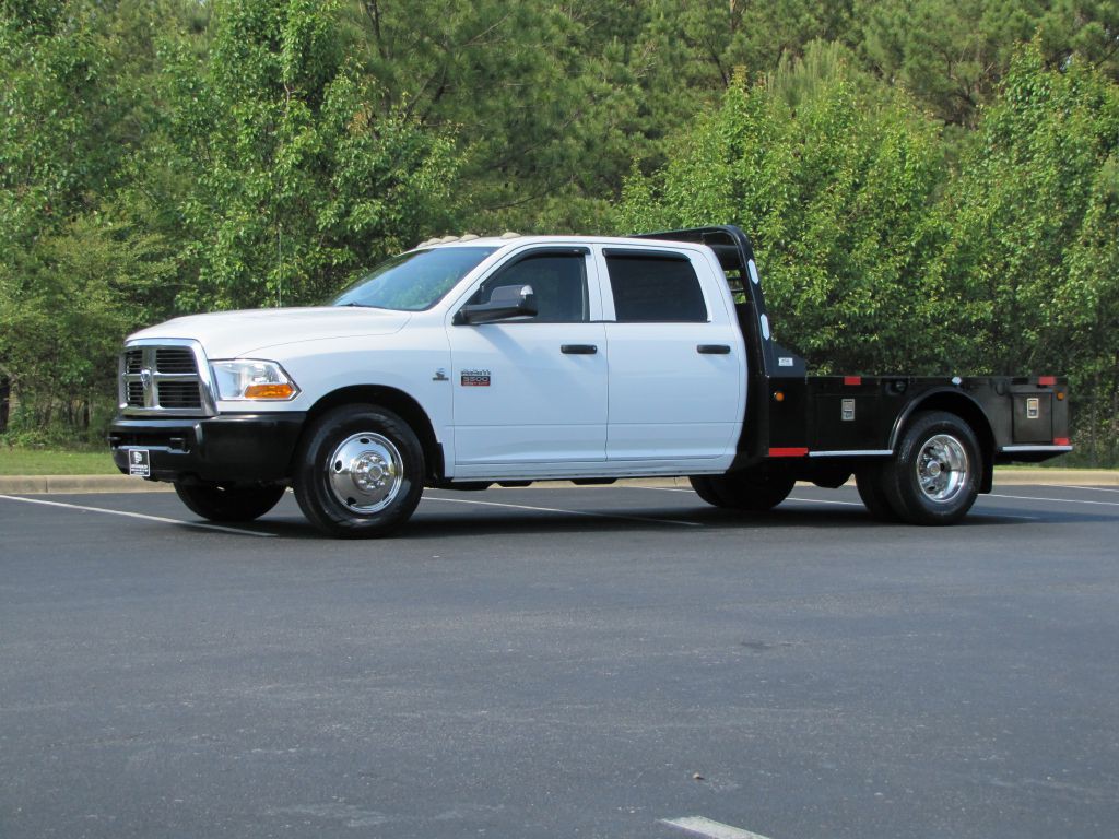 2011 Dodge Ram 3500 Image 3