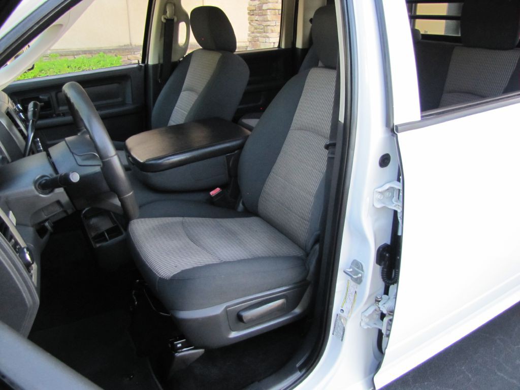 2011 Dodge Ram 3500 Image 14