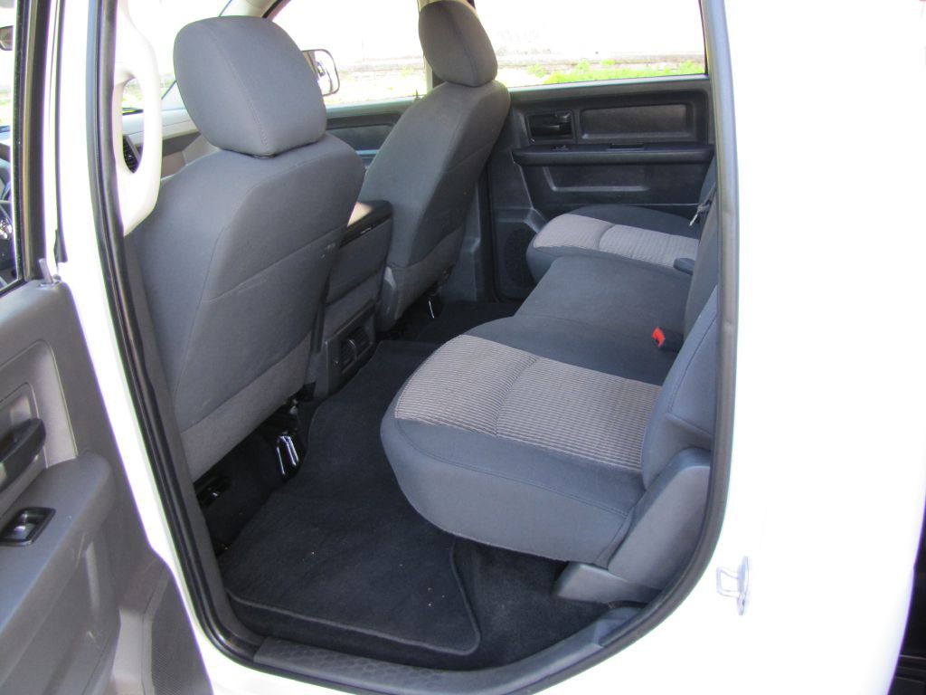 2011 Dodge Ram 3500 Image 16