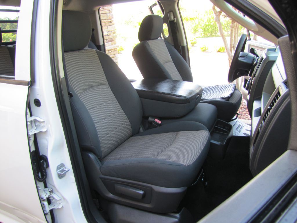 2011 Dodge Ram 3500 Image 21
