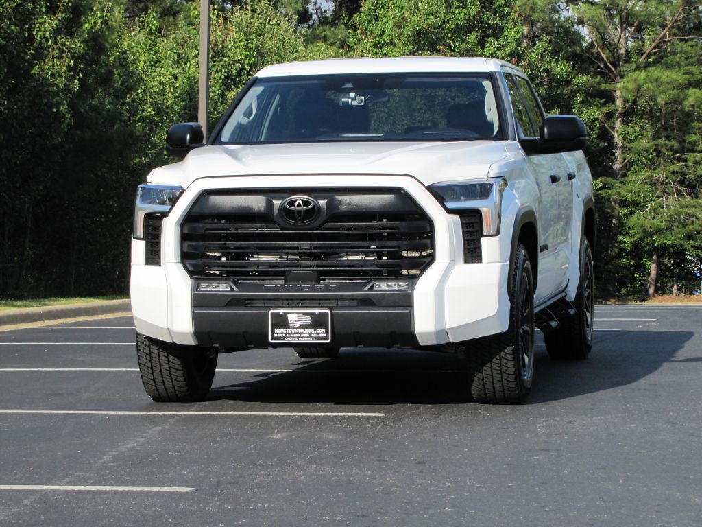 2023 Toyota Tundra Image 8