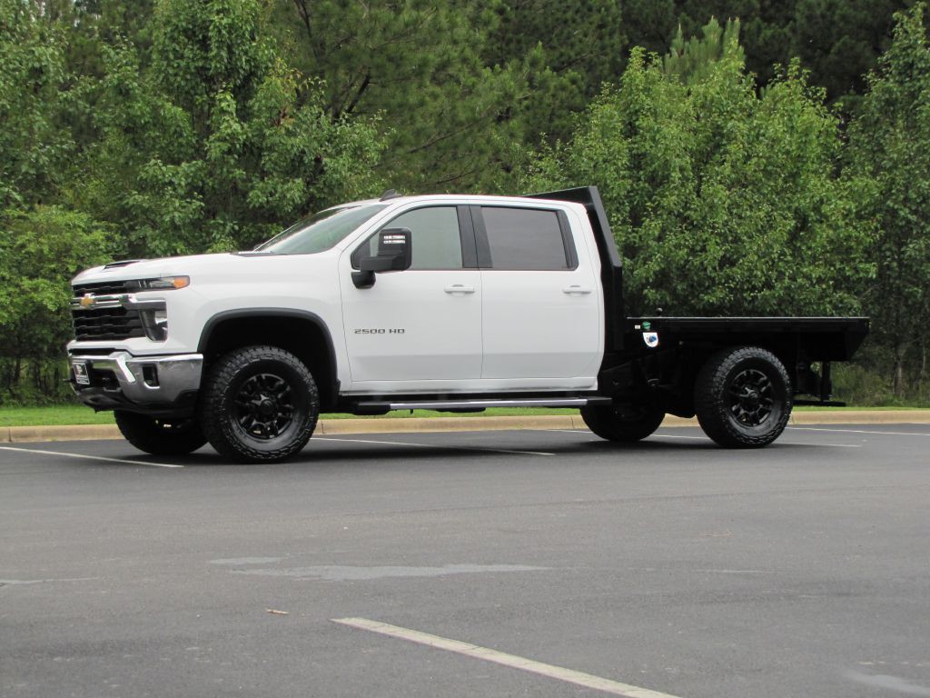 2024 Chevrolet Silverado 1500 Image 3