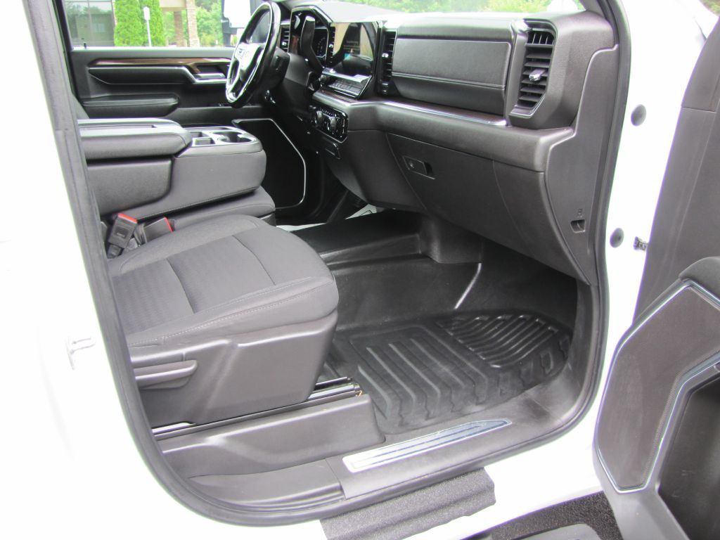 2024 Chevrolet Silverado 1500 Image 13
