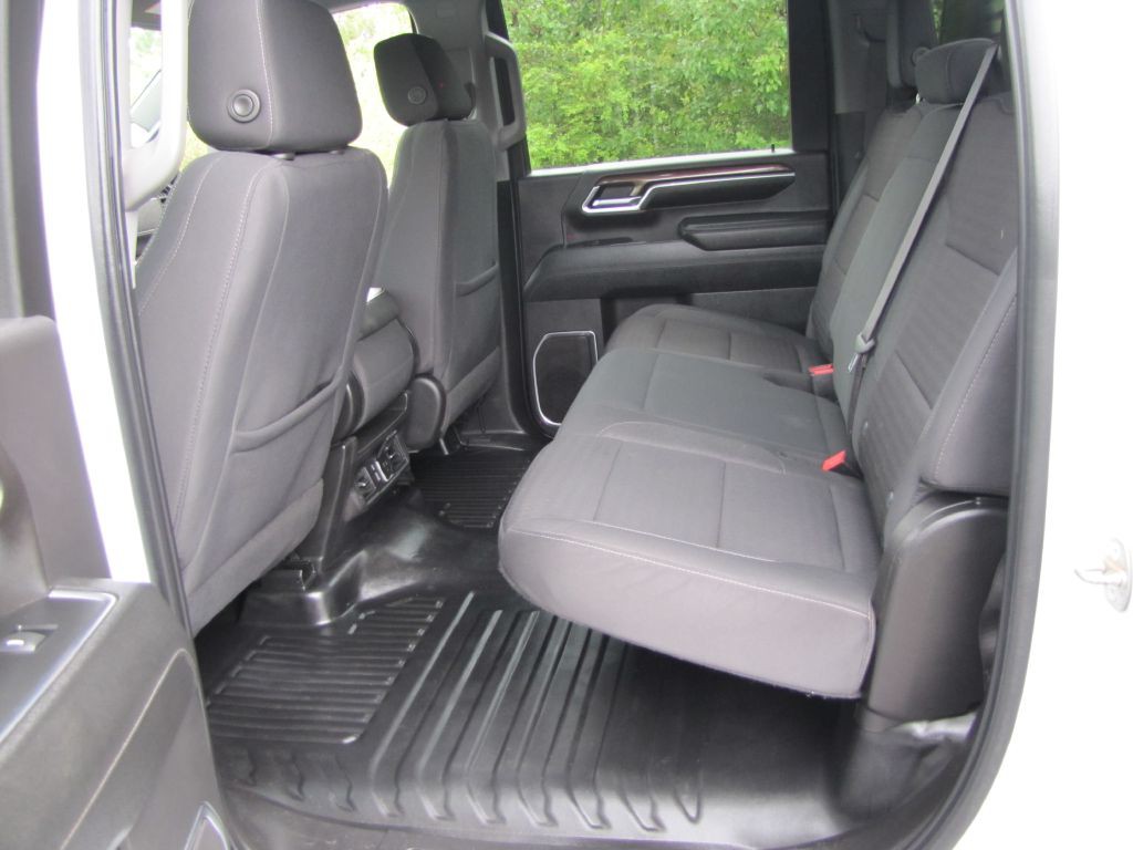 2024 Chevrolet Silverado 1500 Image 17