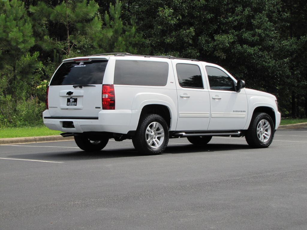 2012 Chevrolet Suburban Image 6
