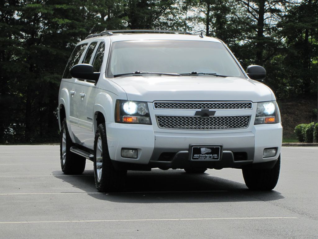2012 Chevrolet Suburban Image 8