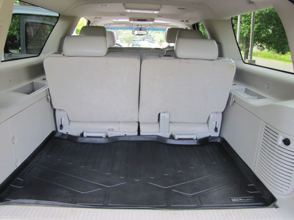 2012 Chevrolet Suburban Image 20