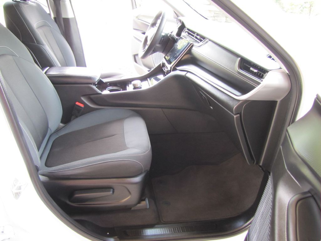 2023 Jeep Grand Cherokee Image 21