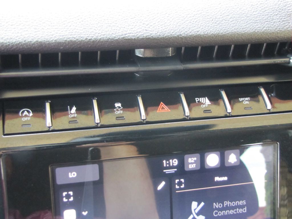 2023 Jeep Grand Cherokee Image 39
