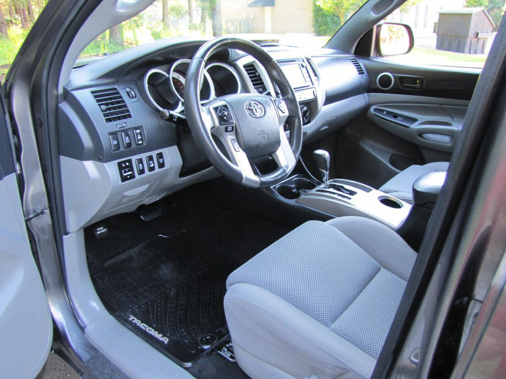 2014 Toyota Tacoma Image 13