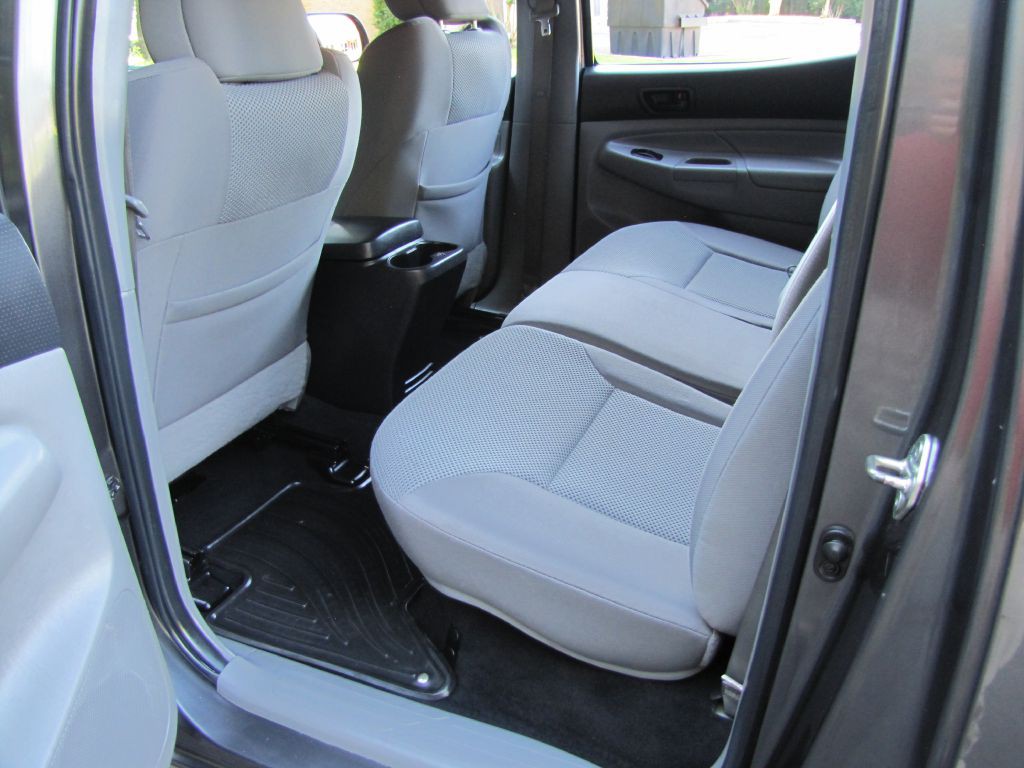 2014 Toyota Tacoma Image 18