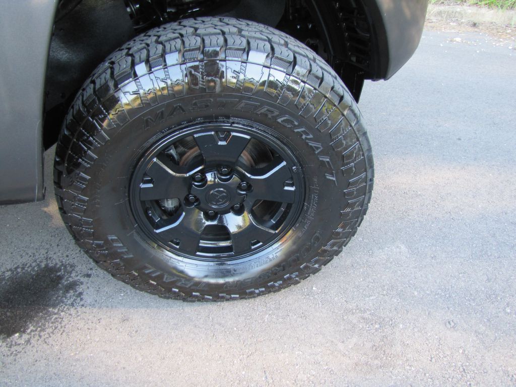2014 Toyota Tacoma Image 24