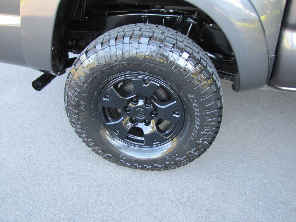 2014 Toyota Tacoma Image 26