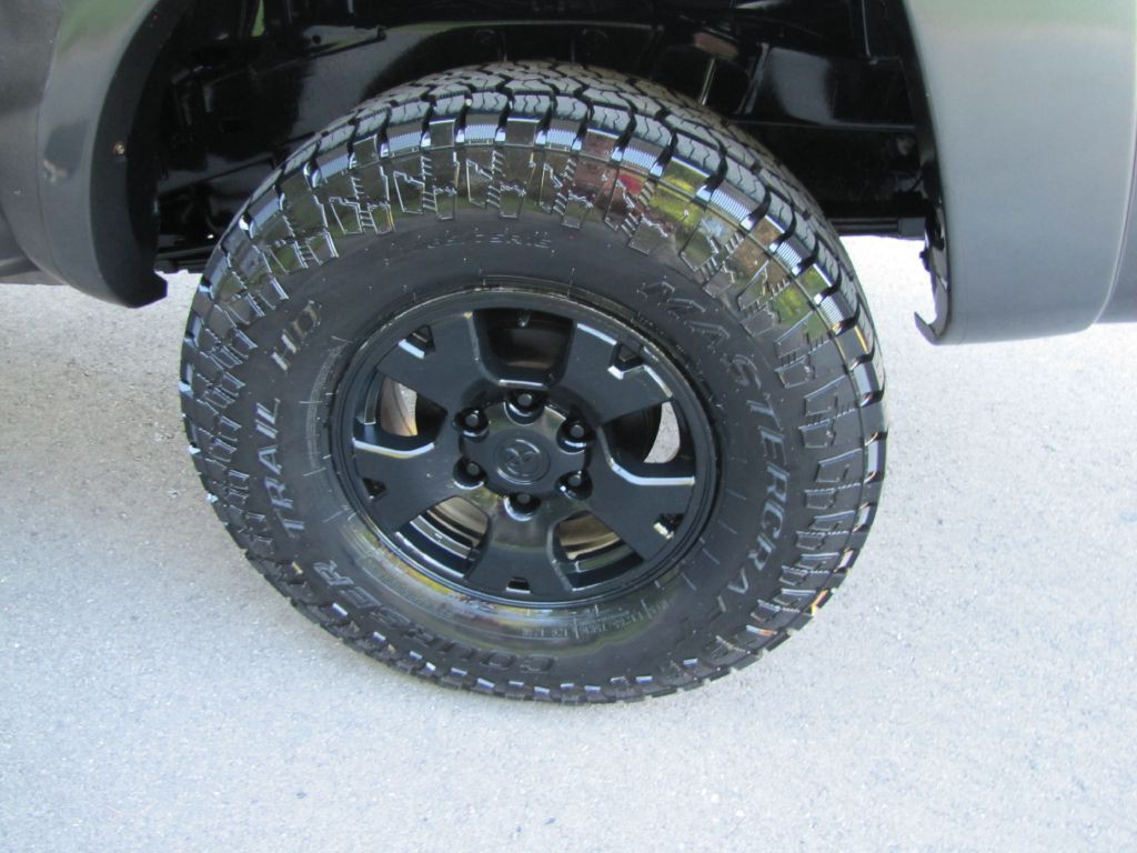 2014 Toyota Tacoma Image 32
