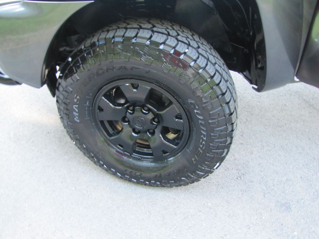 2014 Toyota Tacoma Image 35