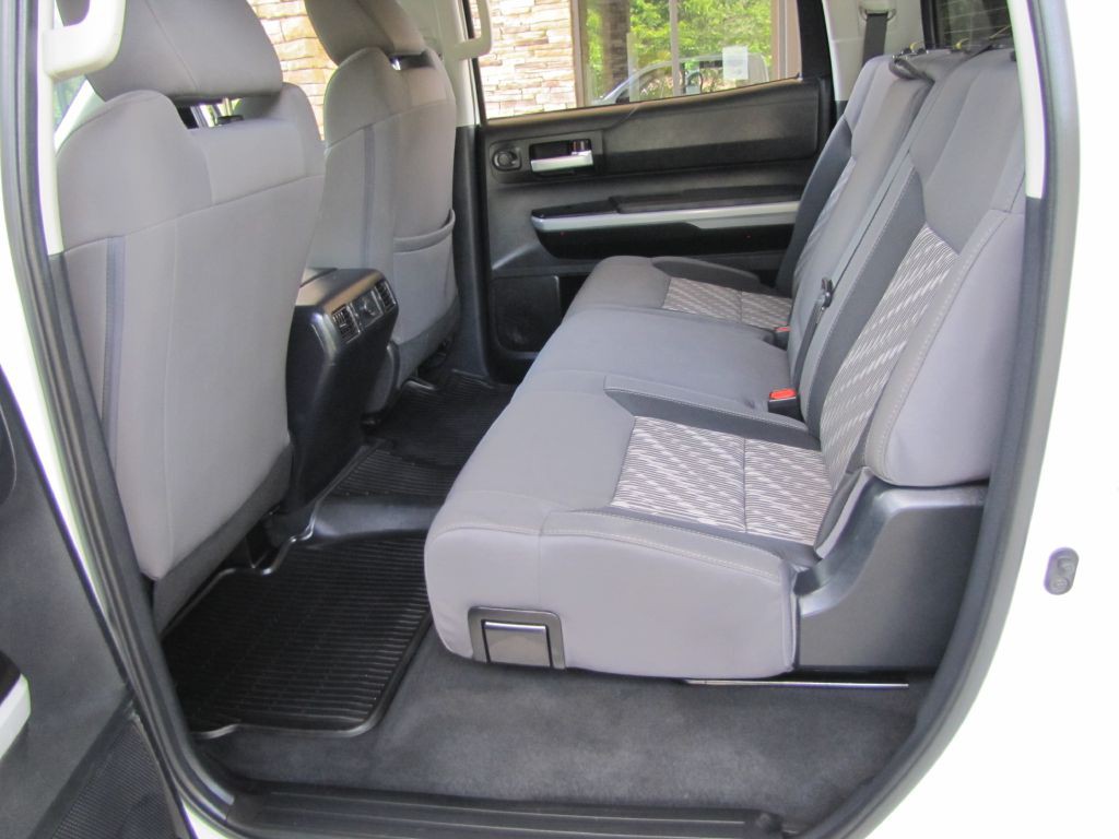 2018 Toyota Tundra Image 17