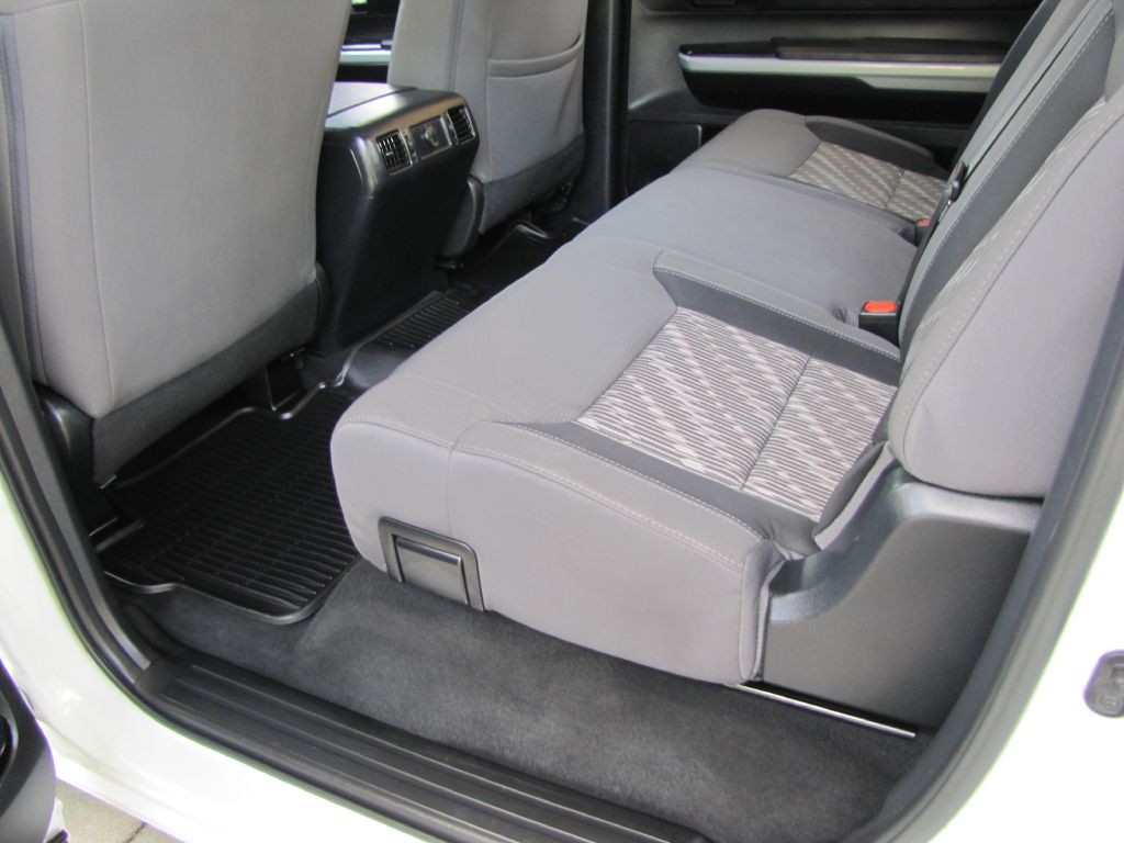 2018 Toyota Tundra Image 18