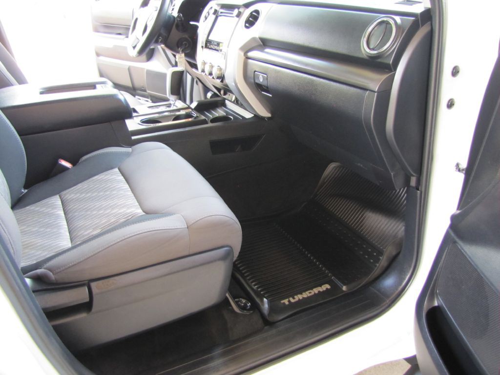 2018 Toyota Tundra Image 22