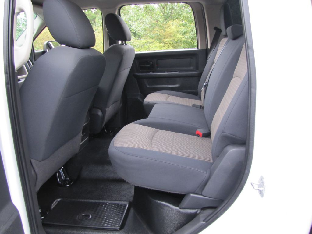 2012 Dodge Ram 3500 Image 15