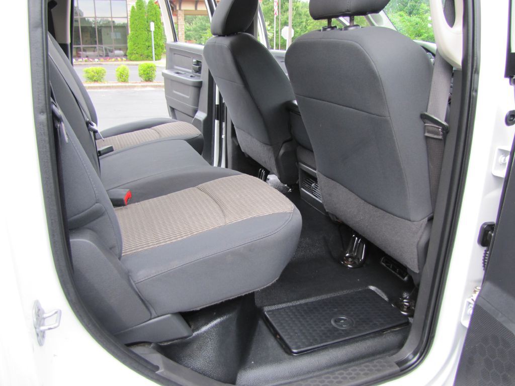 2012 Dodge Ram 3500 Image 18
