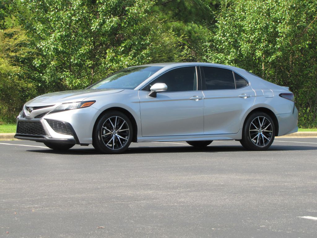 2023 Toyota Camry Image 3