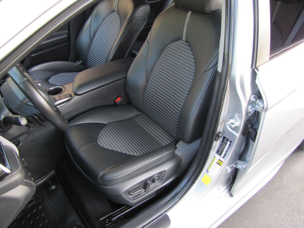 2023 Toyota Camry Image 16
