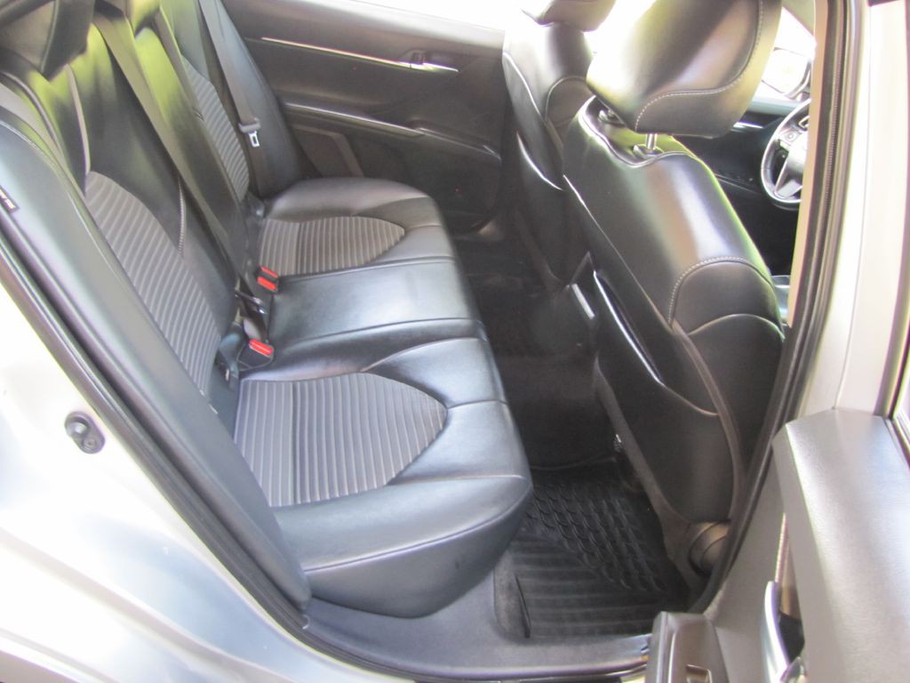 2023 Toyota Camry Image 19