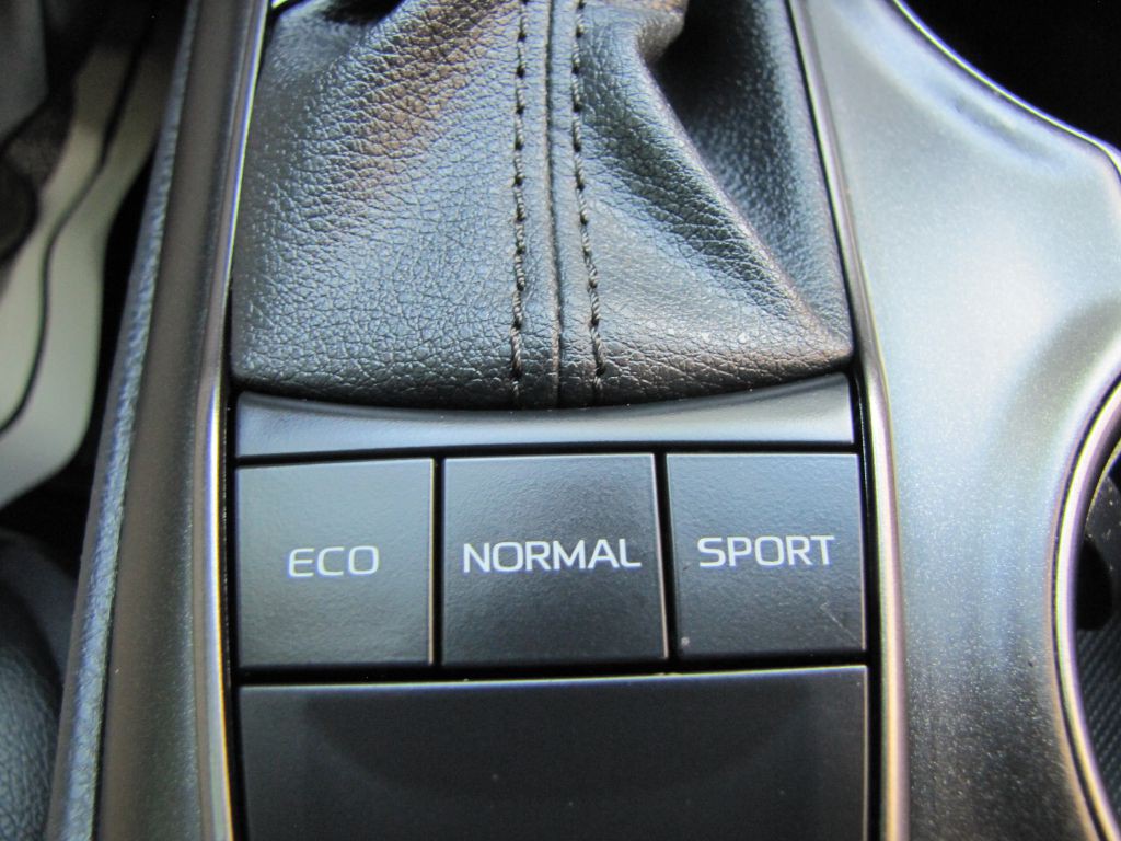 2023 Toyota Camry Image 39