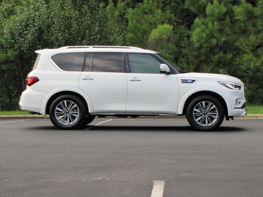 2023 INFINITI QX80 Image 4