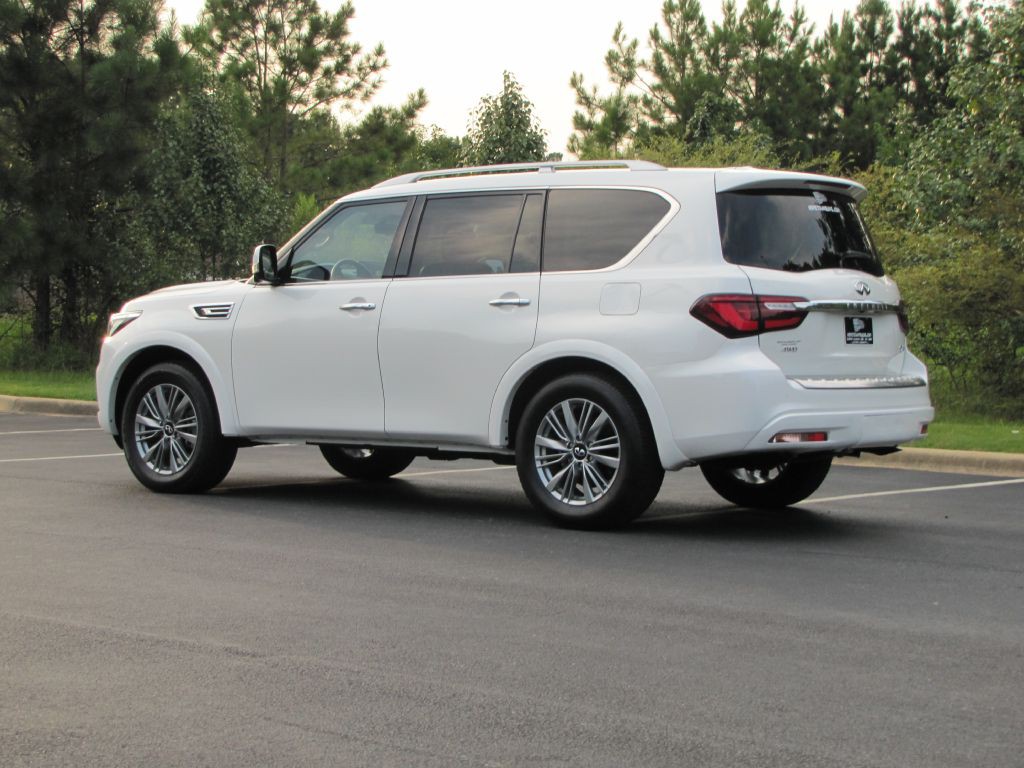 2023 INFINITI QX80 Image 7
