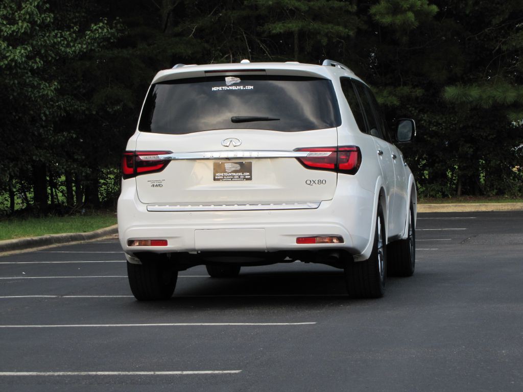 2023 INFINITI QX80 Image 10