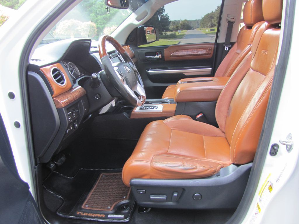 2016 Toyota Tundra Image 12