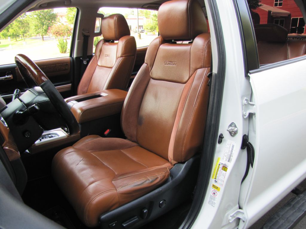 2016 Toyota Tundra Image 14