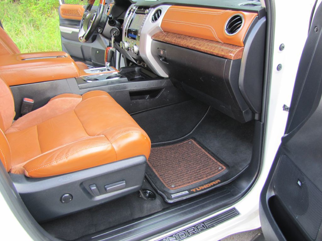 2016 Toyota Tundra Image 22