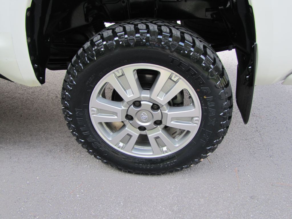 2016 Toyota Tundra Image 33