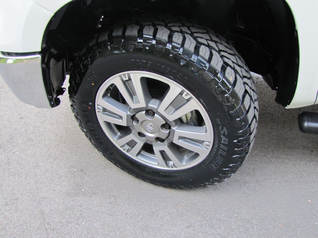 2016 Toyota Tundra Image 36
