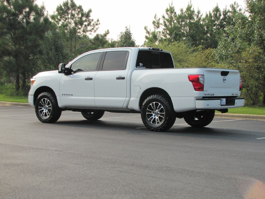 2024 Nissan Titan Image 7