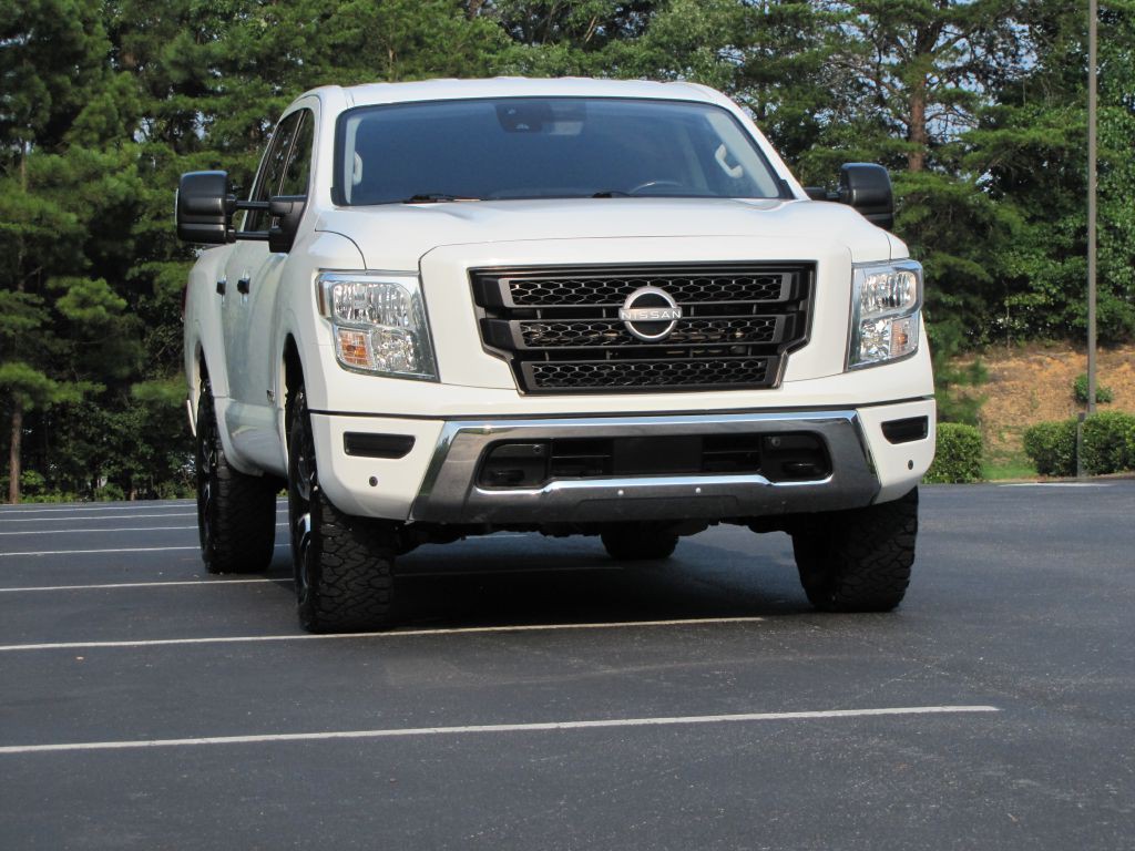 2024 Nissan Titan Image 9