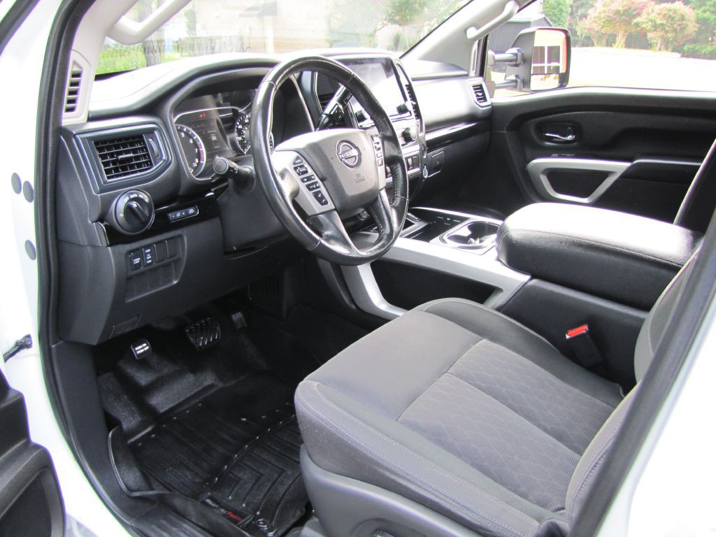 2024 Nissan Titan Image 13