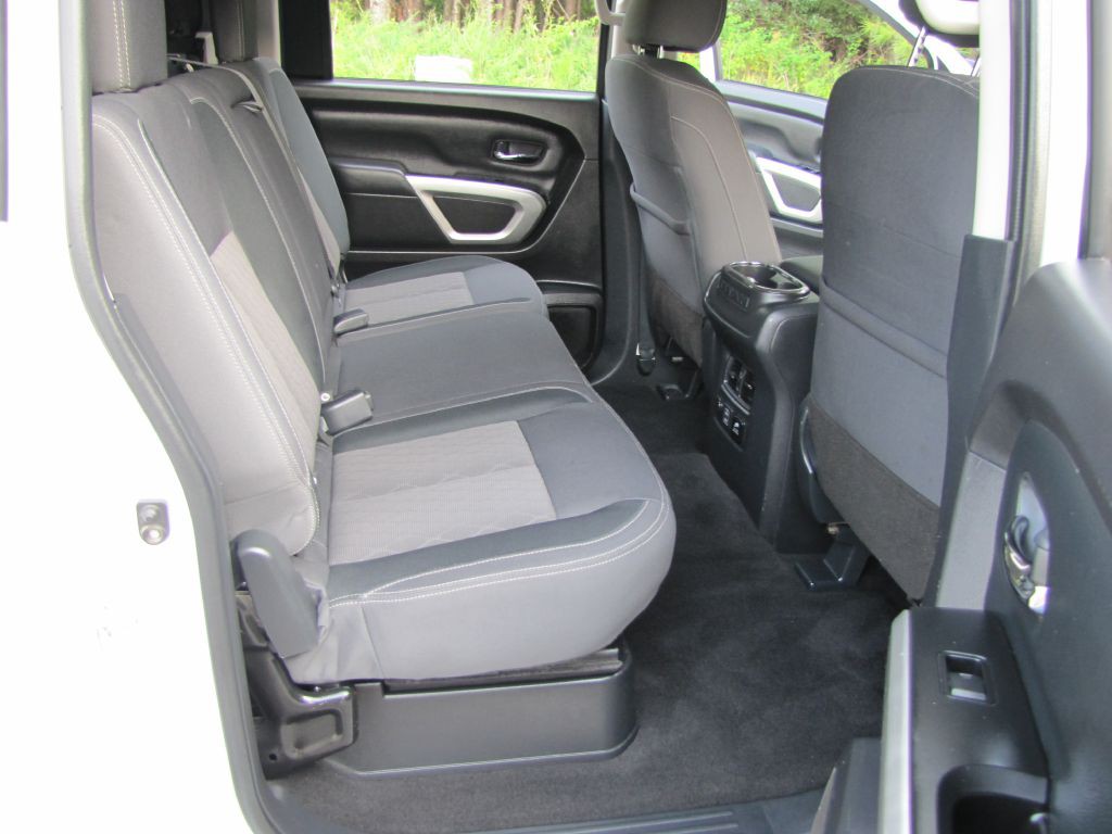 2024 Nissan Titan Image 19