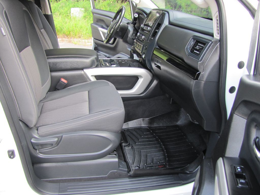 2024 Nissan Titan Image 21