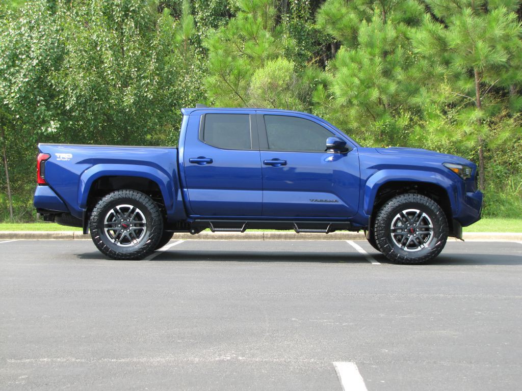 2024 Toyota Tacoma Image 3