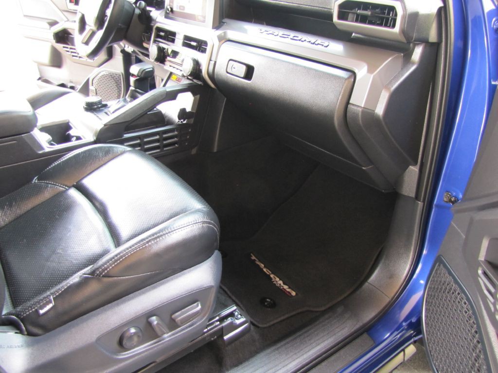 2024 Toyota Tacoma Image 21