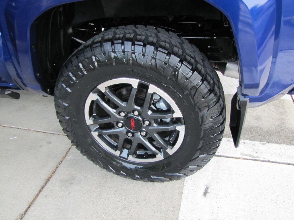 2024 Toyota Tacoma Image 32