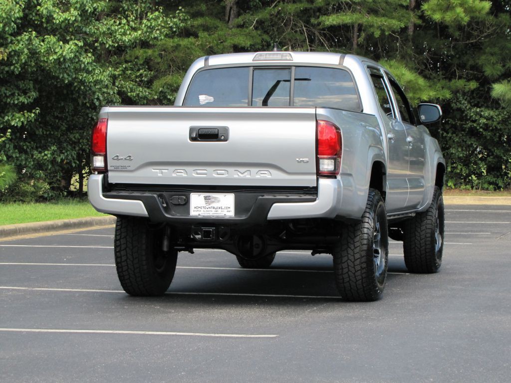 2023 Toyota Tacoma Image 10