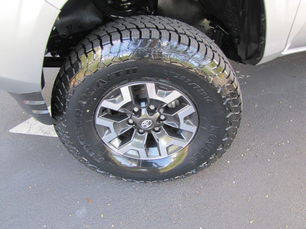 2023 Toyota Tacoma Image 33