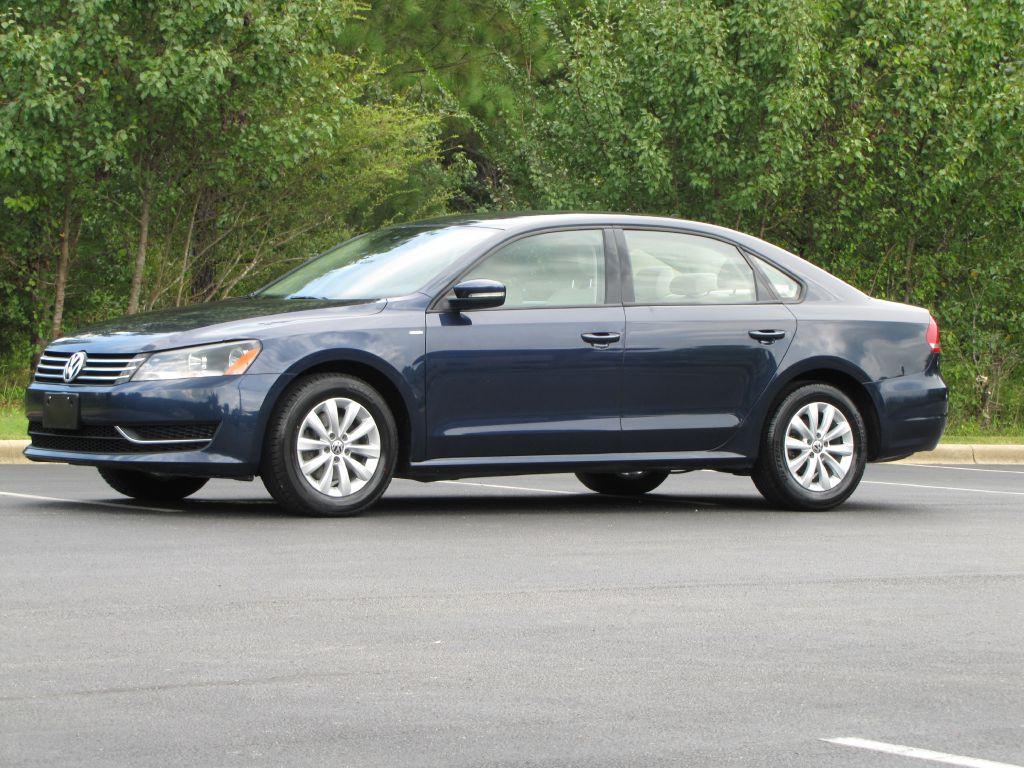 2015 Volkswagen Passat Image 3