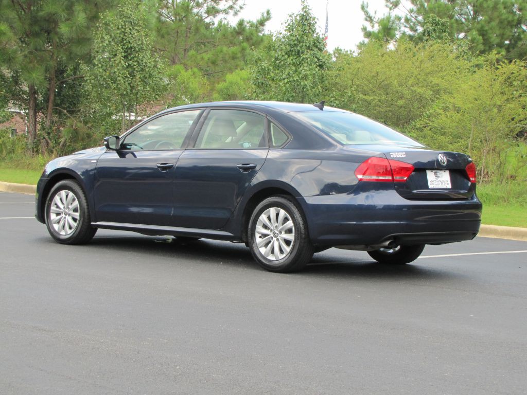 2015 Volkswagen Passat Image 7