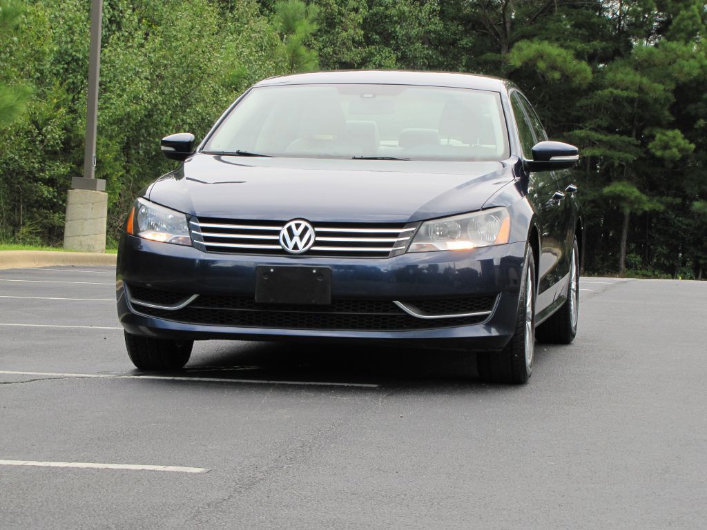 2015 Volkswagen Passat Image 8