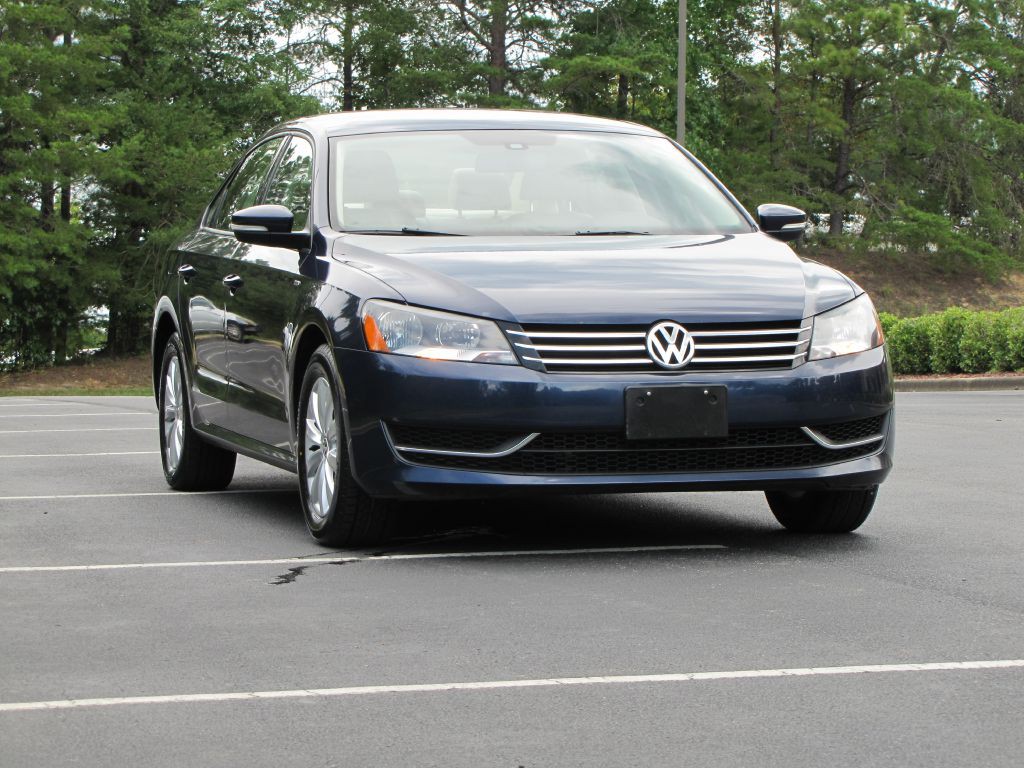2015 Volkswagen Passat Image 9